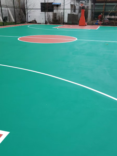 竹溪 球场长期使用易出现地面开裂